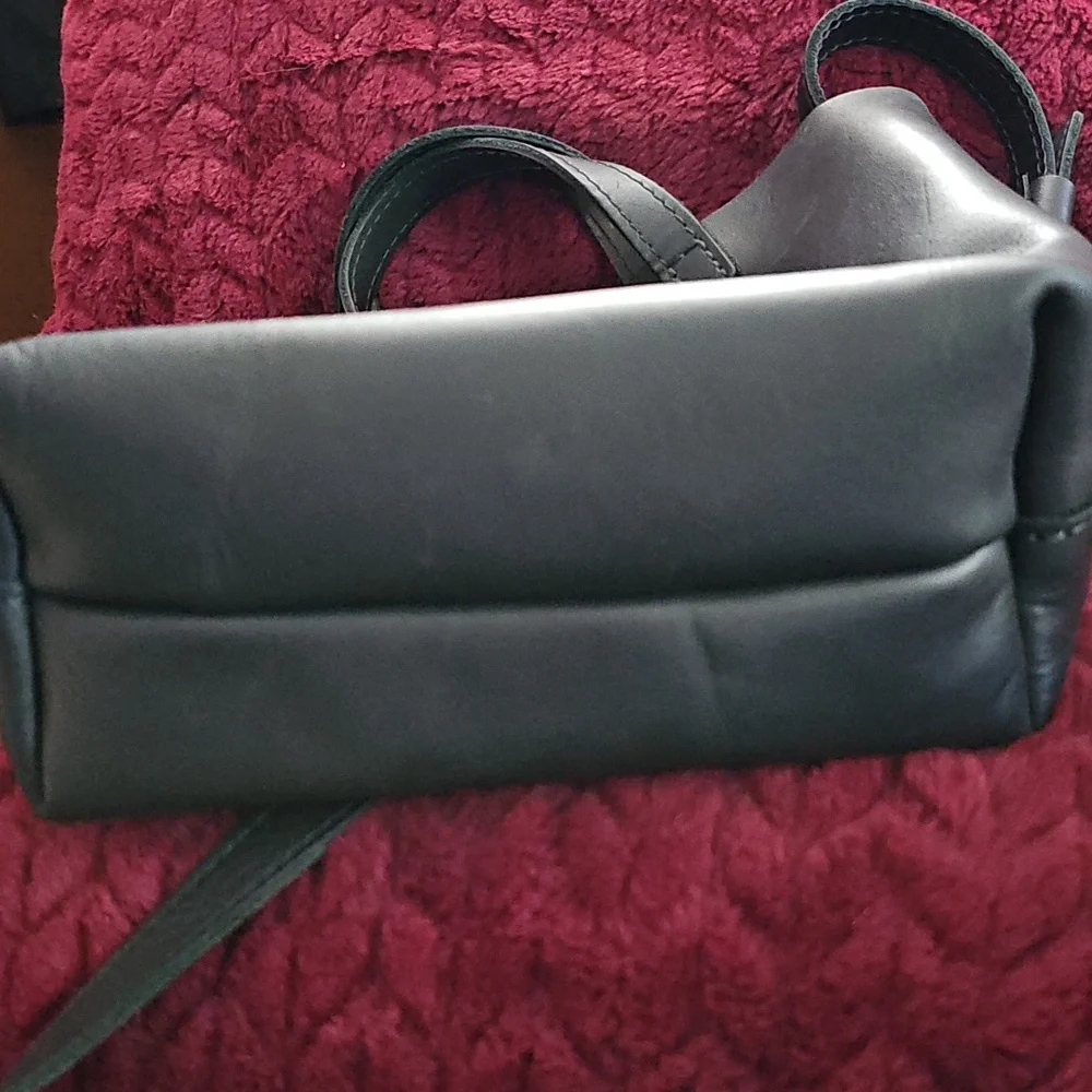 Portland Leather Goods Black Mini EUC - Picture 4 of 9